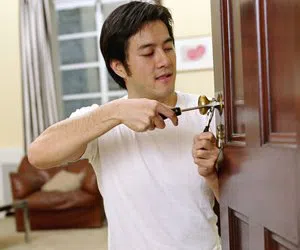 General Locksmith Store Aurora, IL 630-216-8972 - changing-locks